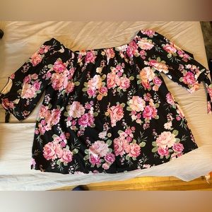 Off the shoulder Floral Shirt